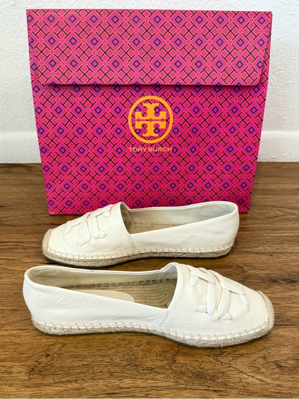 NWOT Tory Burch Espadrille Flats 6.5 White Leather Slip On Loafers - Picture 2 of 7